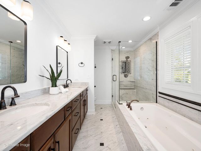 21 S Bruner Street, Hinsdale, IL 60521