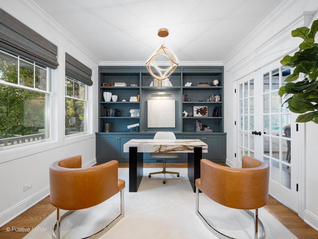 21 S Bruner Street, Hinsdale, IL 60521