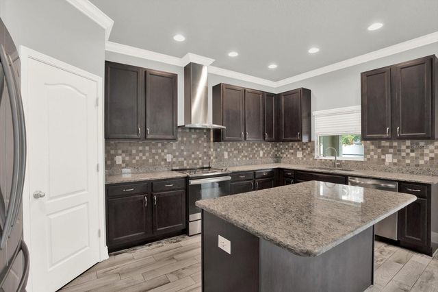 10560 LAKE SEMINOLE TERRACE, Seminole, FL 33772