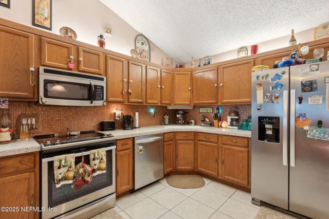 1812 SHERATON LAKES Circle, Middleburg, FL 32068