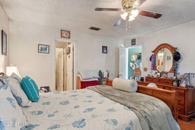 1812 SHERATON LAKES Circle, Middleburg, FL 32068
