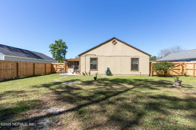 1812 SHERATON LAKES Circle, Middleburg, FL 32068