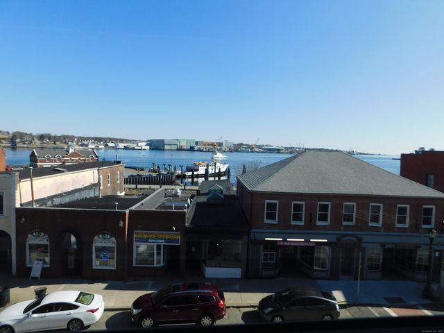 57 Bank Street 301, New London, CT 06320