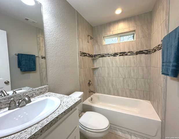 1878 WINDING CREEK TRL, Spring Branch, TX 78070