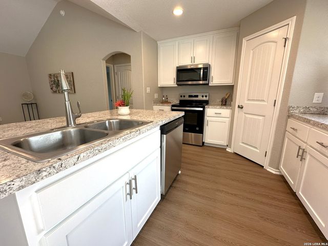 1878 WINDING CREEK TRL, Spring Branch, TX 78070