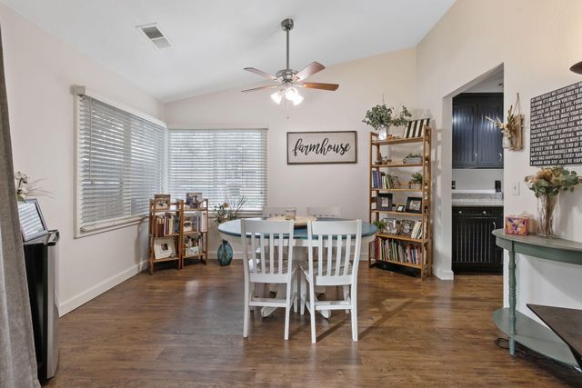 1233 S Kent Street, Visalia, CA 93277