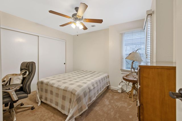 1233 S Kent Street, Visalia, CA 93277