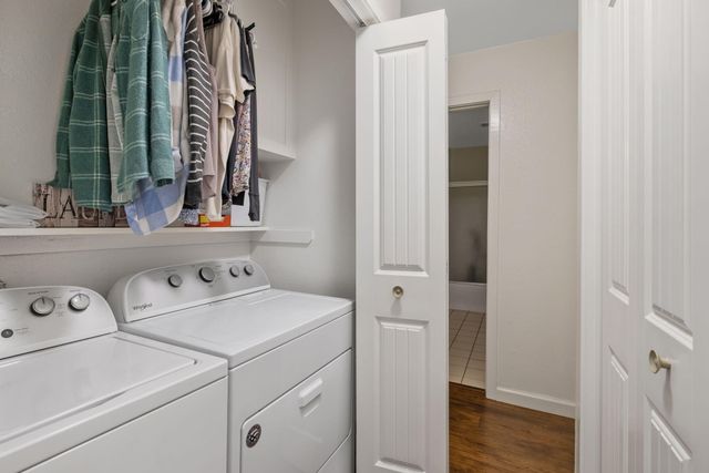 1233 S Kent Street, Visalia, CA 93277