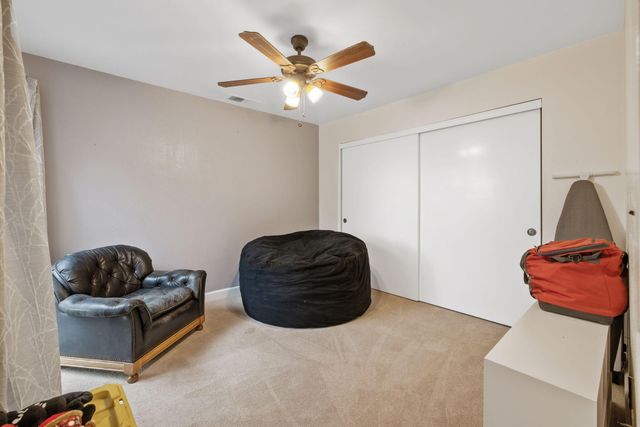 1233 S Kent Street, Visalia, CA 93277