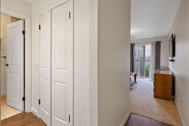 1233 S Kent Street, Visalia, CA 93277