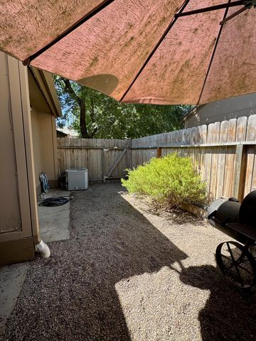 1233 S Kent Street, Visalia, CA 93277