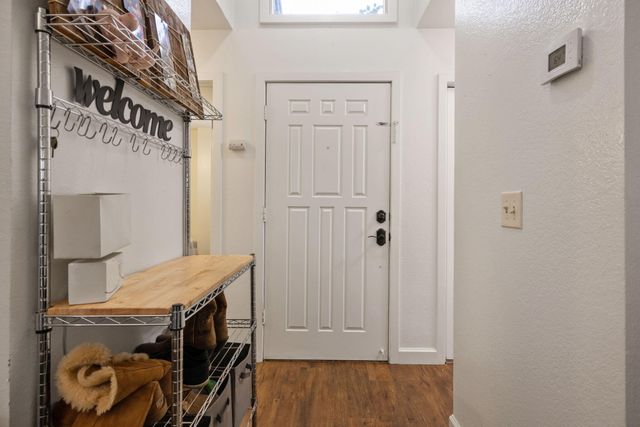 1233 S Kent Street, Visalia, CA 93277