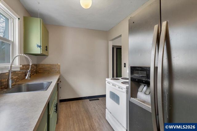 2230 Jelden St St NE, Salem, OR 97301