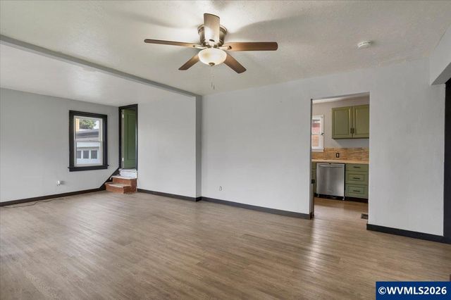 2230 Jelden St St NE, Salem, OR 97301