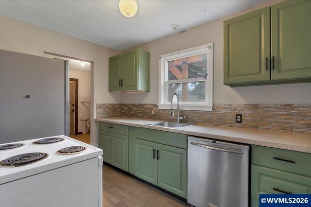 2230 Jelden St St NE, Salem, OR 97301