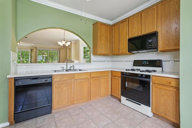 12401 Los Indios TRL 5, Austin, TX 78729