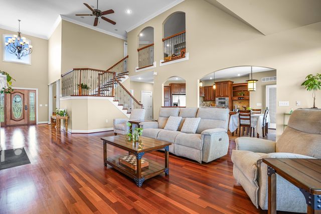 336 Inverness Trl Trail, Richmond, KY 40475