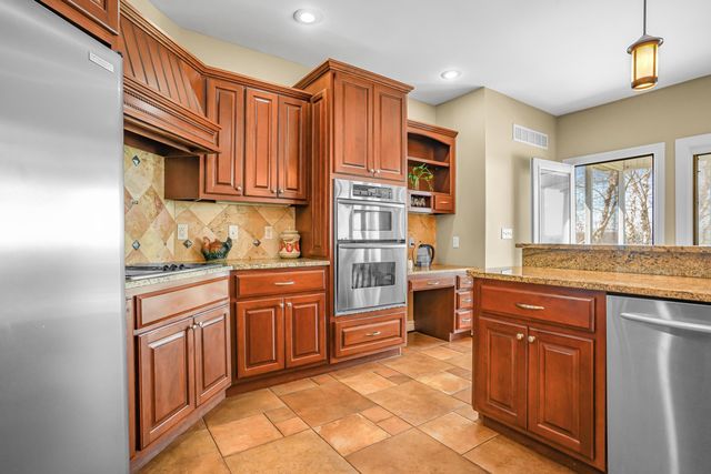 336 Inverness Trl Trail, Richmond, KY 40475