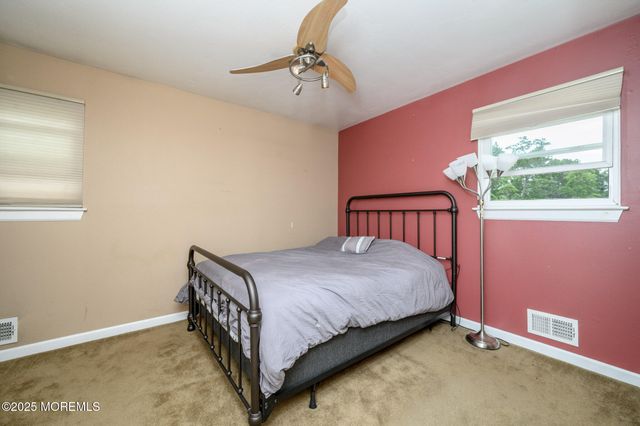 701 Beach Avenue, Beachwood, NJ 08722