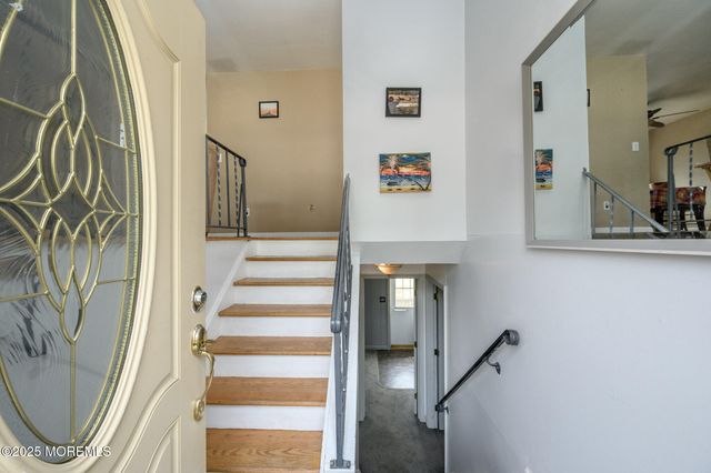 701 Beach Avenue, Beachwood, NJ 08722