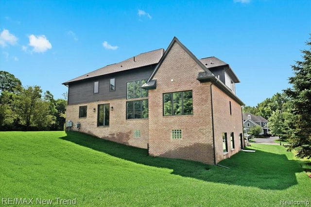 32534 Sanctuary Court, Farmington Hills, MI 48336