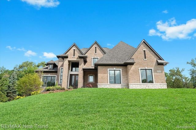 32534 Sanctuary Court, Farmington Hills, MI 48336