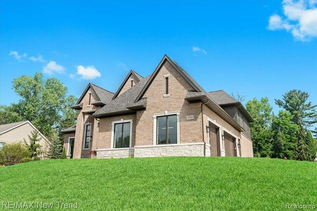 32534 Sanctuary Court, Farmington Hills, MI 48336