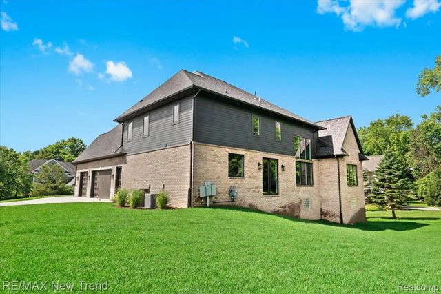 32534 Sanctuary Court, Farmington Hills, MI 48336