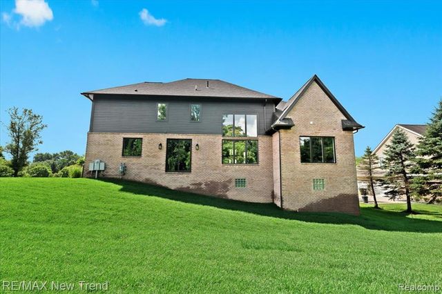 32534 Sanctuary Court, Farmington Hills, MI 48336