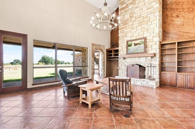 4350 Village Bend Road, Mineral Wells, TX 76067