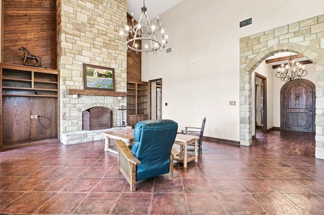 4350 Village Bend Road, Mineral Wells, TX 76067