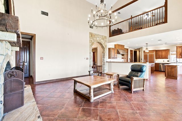 4350 Village Bend Road, Mineral Wells, TX 76067