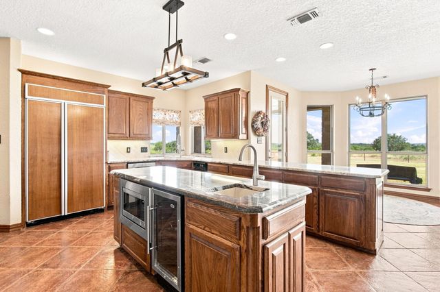 4350 Village Bend Road, Mineral Wells, TX 76067
