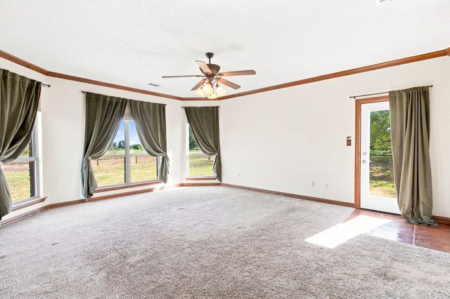 4350 Village Bend Road, Mineral Wells, TX 76067