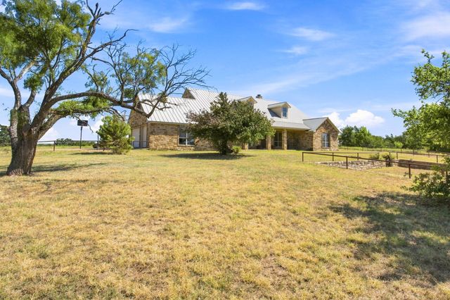 4350 Village Bend Road, Mineral Wells, TX 76067