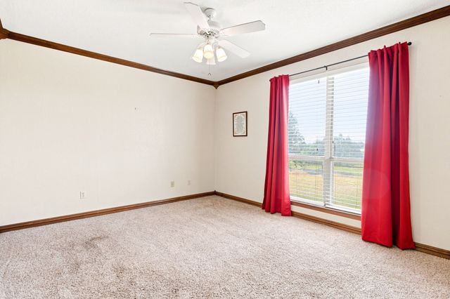 4350 Village Bend Road, Mineral Wells, TX 76067
