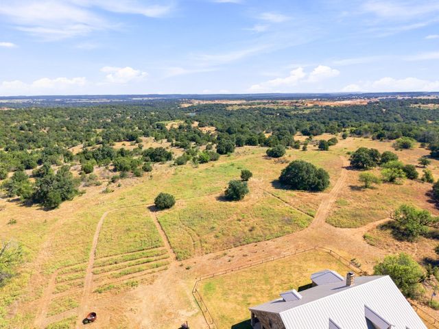 4350 Village Bend Road, Mineral Wells, TX 76067