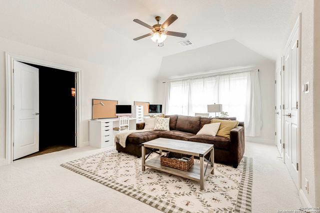 8027 Vanity Hill, San Antonio, TX 78256