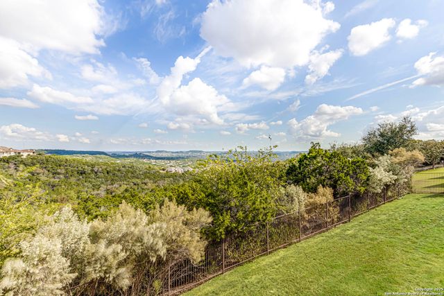 8027 Vanity Hill, San Antonio, TX 78256
