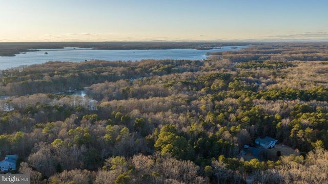 2318 WATERSIDE DR, Bumpass, VA 23024