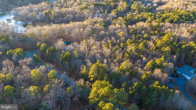 2318 WATERSIDE DR, Bumpass, VA 23024