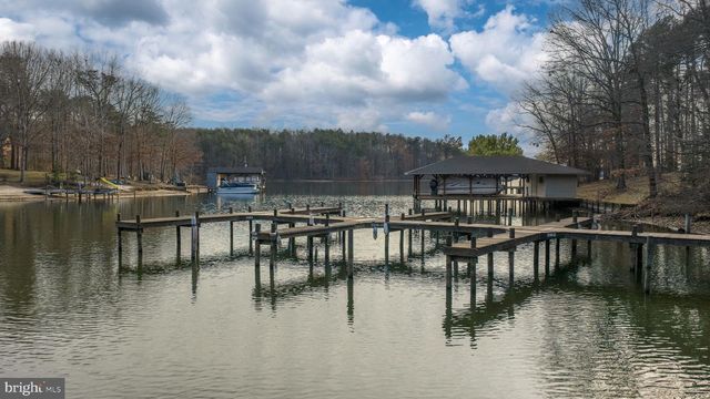 2318 WATERSIDE DR, Bumpass, VA 23024