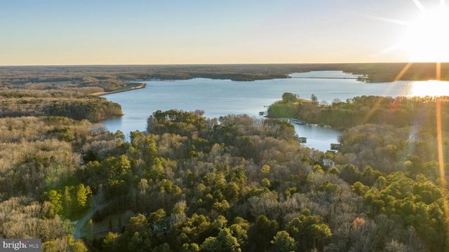 2318 WATERSIDE DR, Bumpass, VA 23024