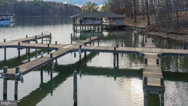 2318 WATERSIDE DR, Bumpass, VA 23024