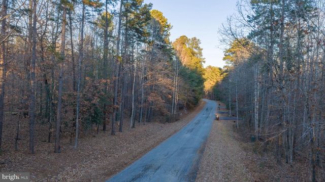 2318 WATERSIDE DR, Bumpass, VA 23024