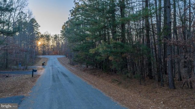 2318 WATERSIDE DR, Bumpass, VA 23024