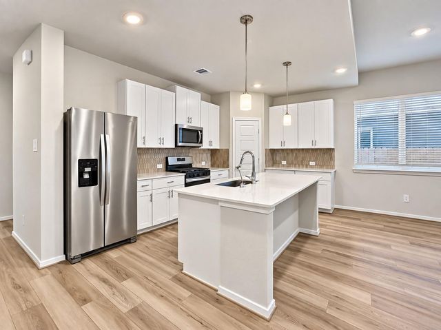 17795 Mill Manor Drive, Conroe, TX 77316