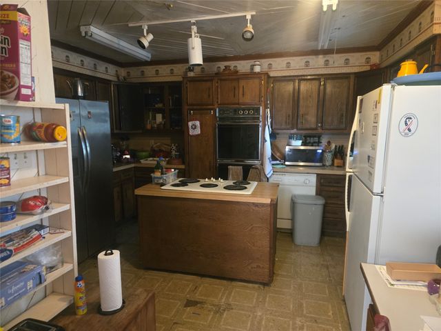 12207 Baron Drive, Balch Springs, TX 75180