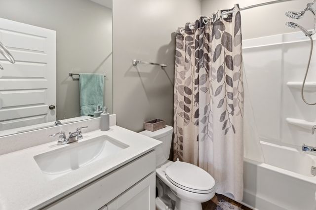 3342 Steadman St, Columbia, TN 38401