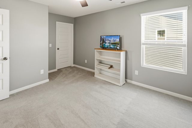 3342 Steadman St, Columbia, TN 38401